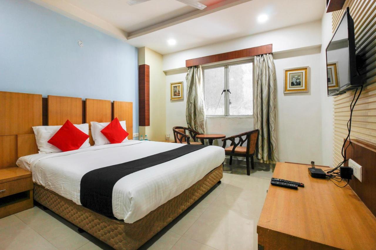 Capital O 66968 Haveli The Landmark Warangal Ngoại thất bức ảnh