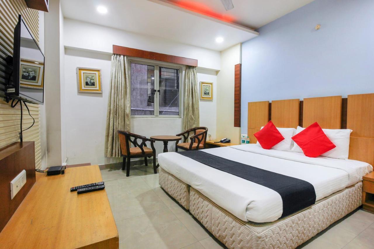 Capital O 66968 Haveli The Landmark Warangal Ngoại thất bức ảnh